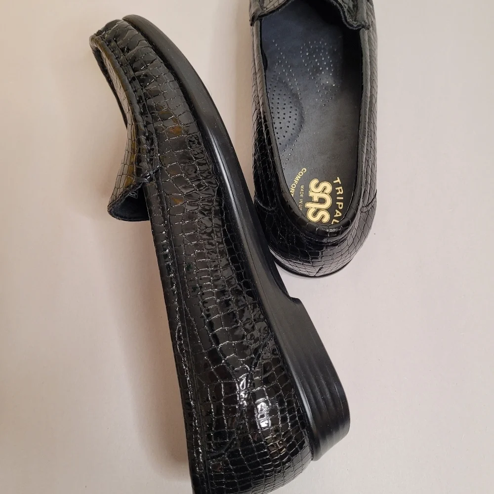 SAS Croc Embossed Black Patent Leather Loafers Size 7.5 Narrow
